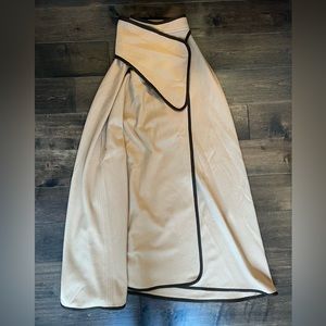 Elegant Tan Cape with Black Trim Vintage Wool